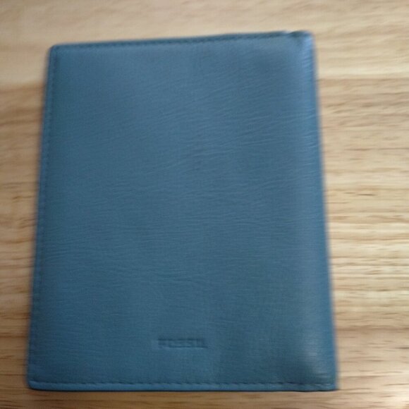 Fossil Passport Holder KSM Initials Cowhide Leather Blue Folding - Picture 4 of 4